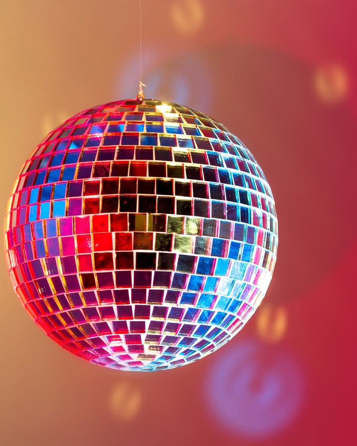 Featured image for “NYE Disco Revival: Free Show at Illawarra Yacht Club”
